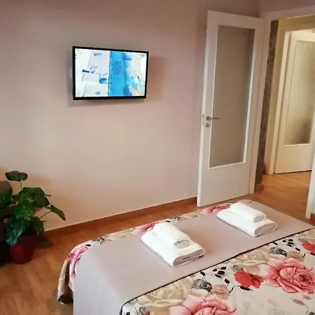 Acropolis Luxe Retreat *